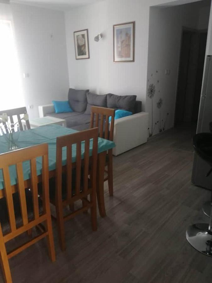 Apartman Dora Apartment Pag Town Exterior photo